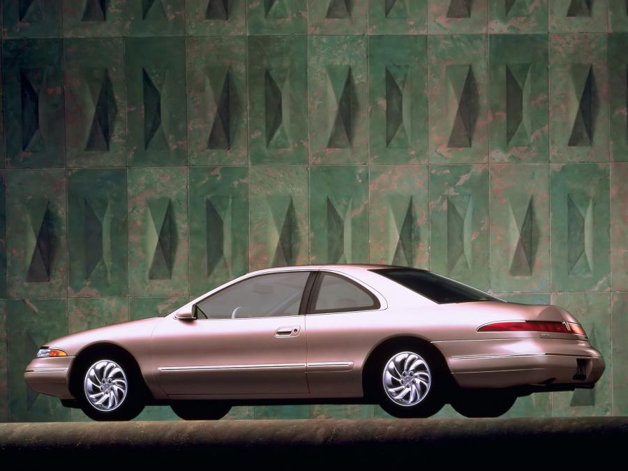  Lincoln Mark VIII 1993 года  (фото 4 из 8)